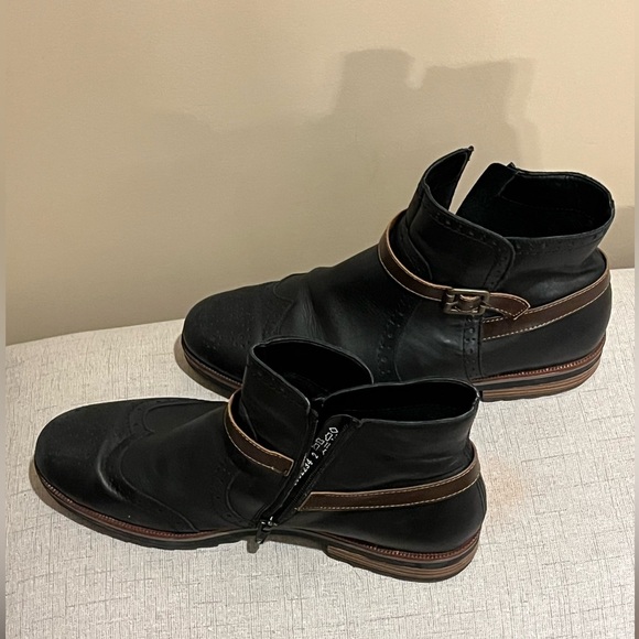 Remonte Black Wingtip Leather Booties with Brown Leather Strap, size 41 - Picture 4 of 6